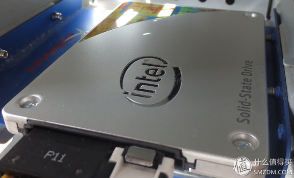 E房精灵酒店客房电脑一体机推荐(图1)