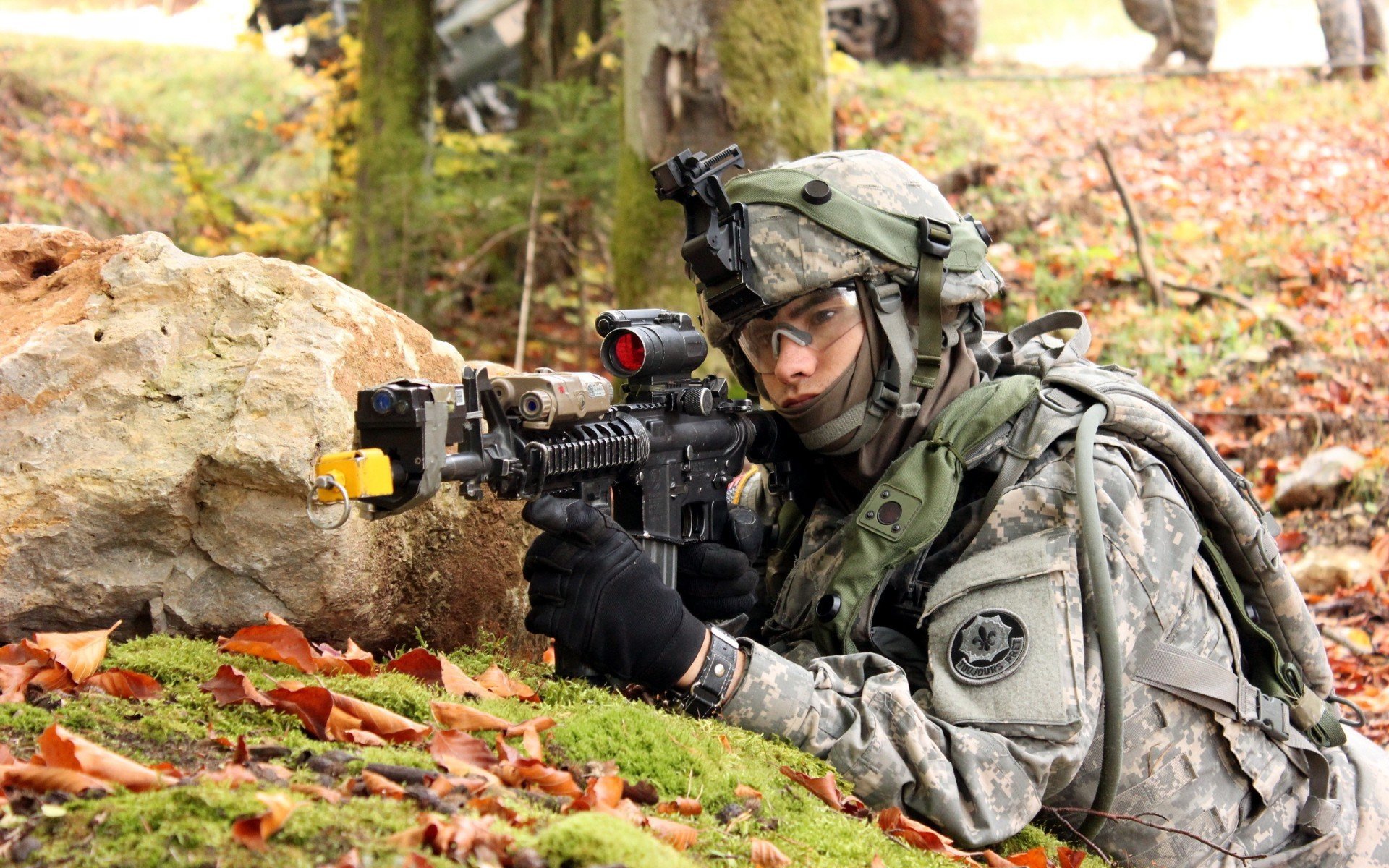 怎么设置电脑的固定ip地址和路由器？