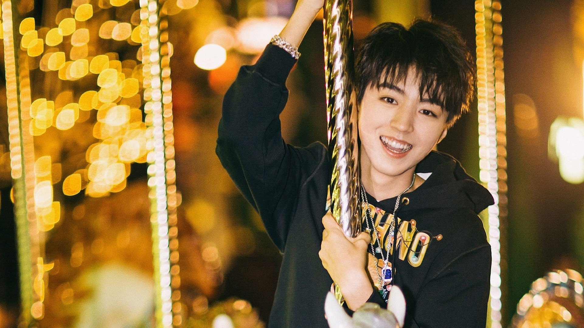 win7启用了网络发现还是找不到其它计算机,而其它机子可以看到我的?