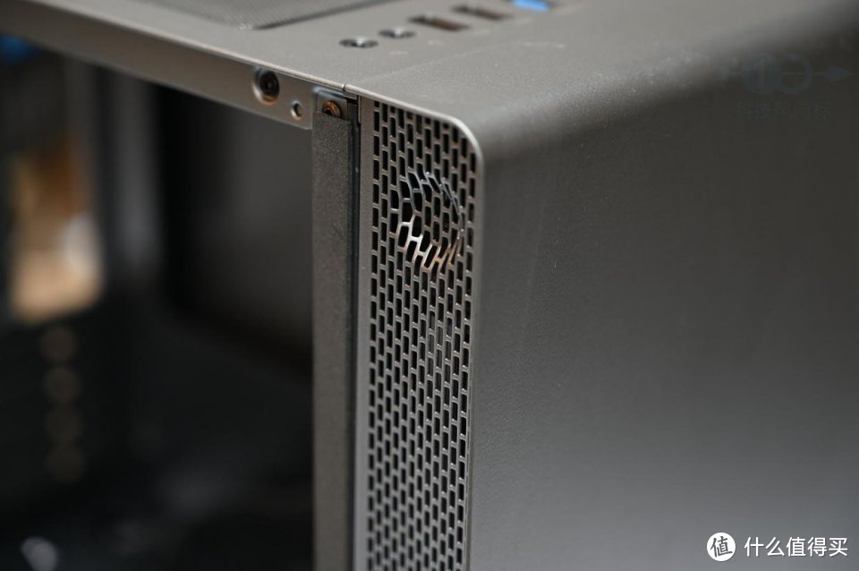 让DIY玩家发挥更自由,Tt启航者A1机箱体验