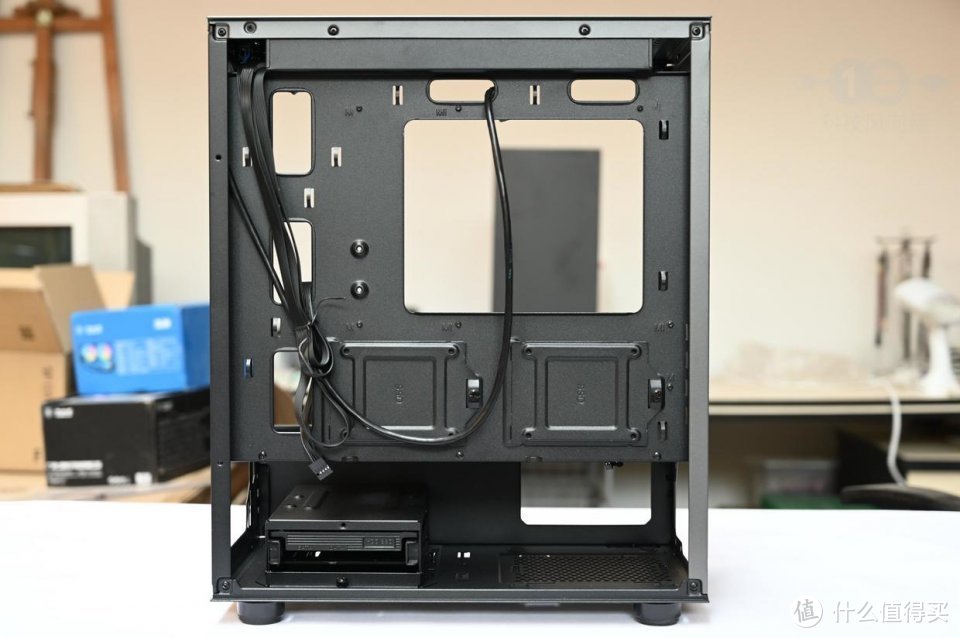 让DIY玩家发挥更自由,Tt启航者A1机箱体验