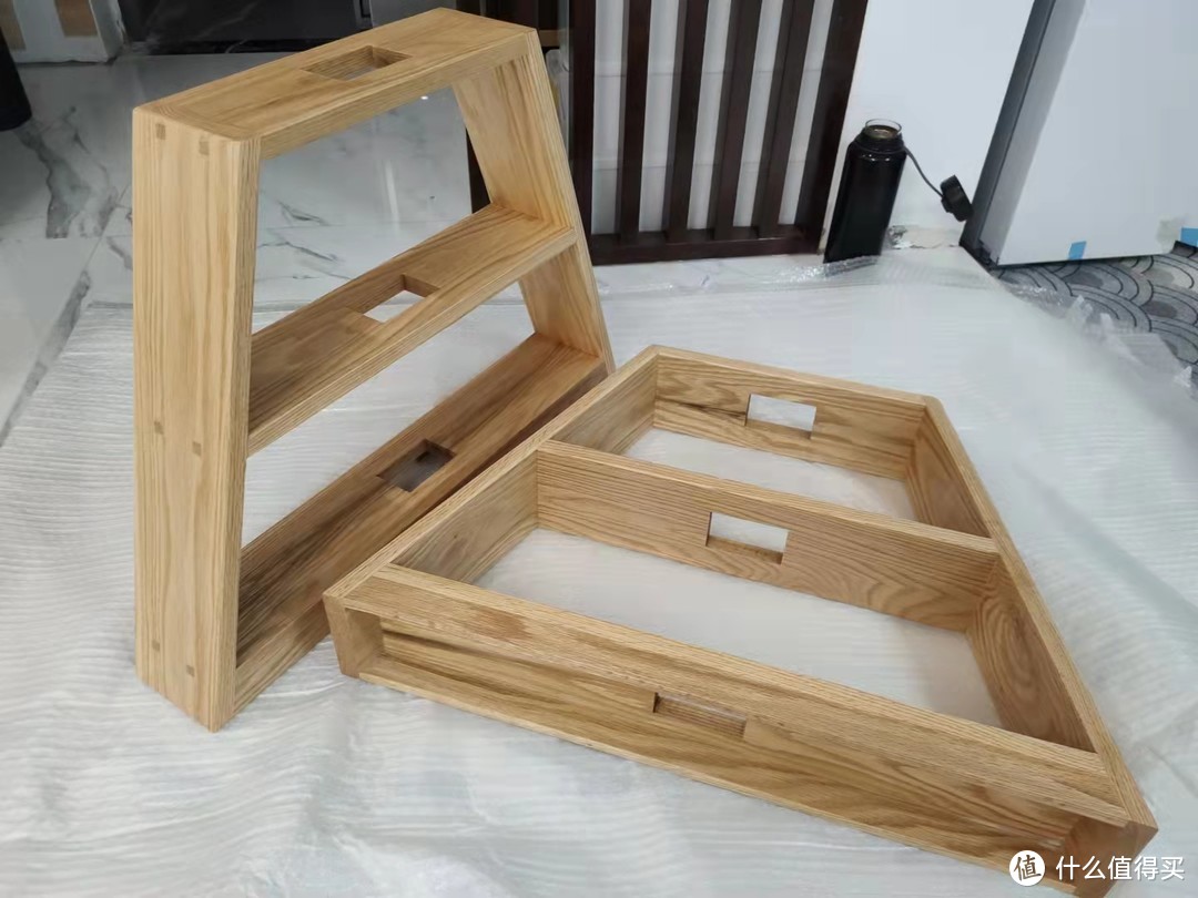 桌角木架