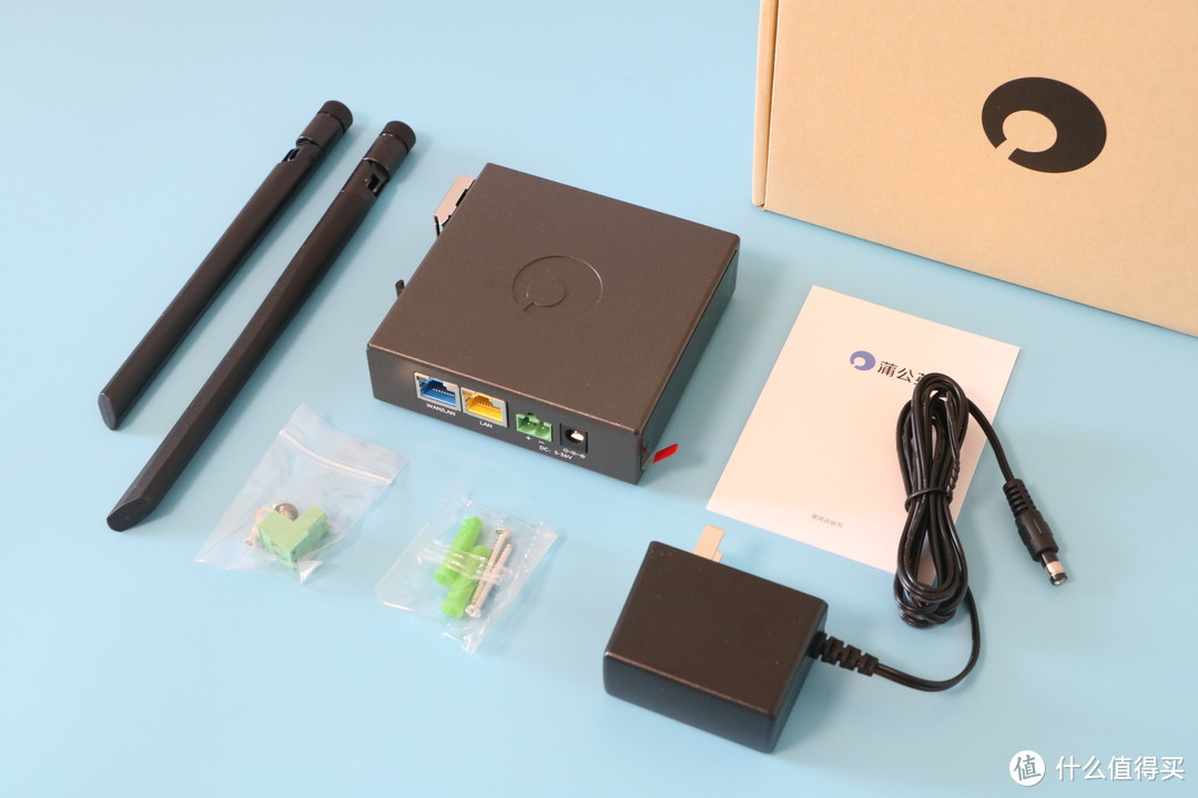 家用路由器的价格享受工业路由器的服务,蒲公英R300A路由器体验