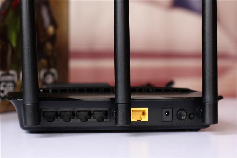 路由器1000m接口在那里