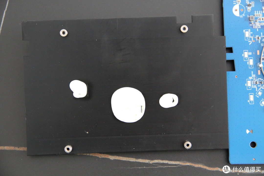 用“有形的翅膀”,让网速飞起来:网件RAX70路由器拆解测评