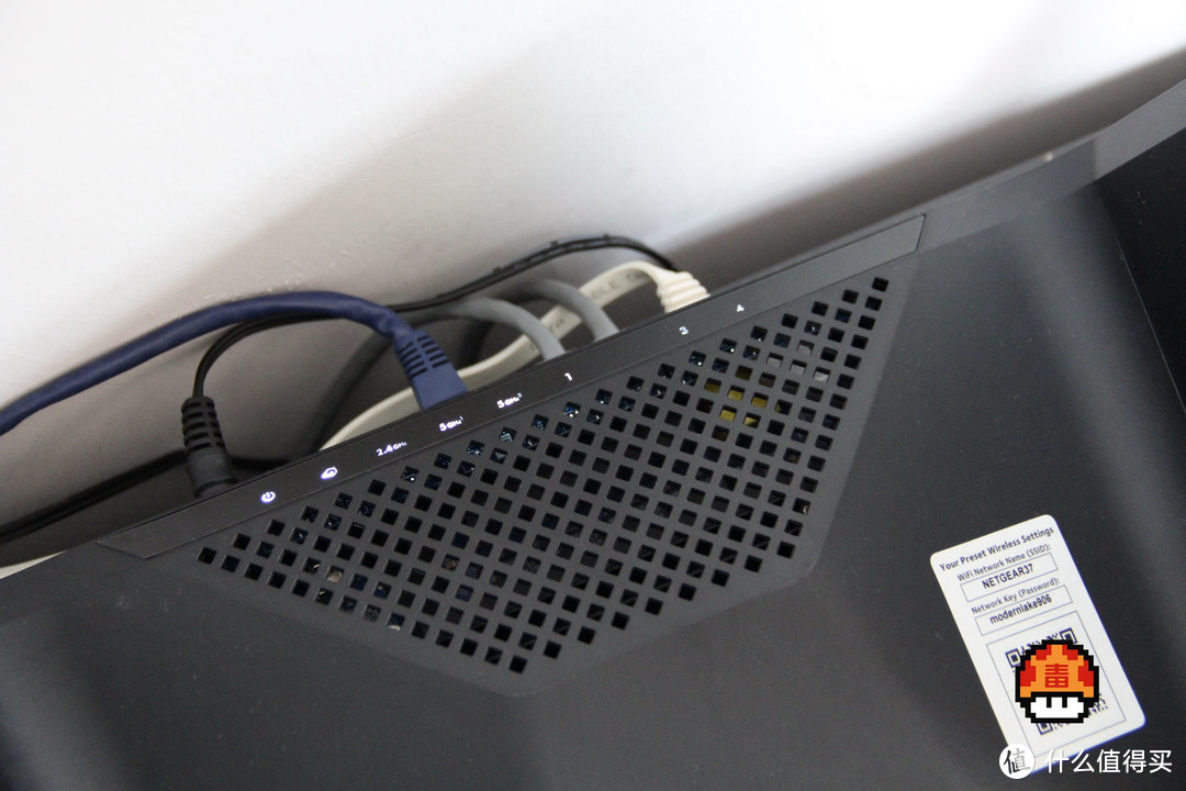 用“有形的翅膀”,让网速飞起来:网件RAX70路由器拆解测评