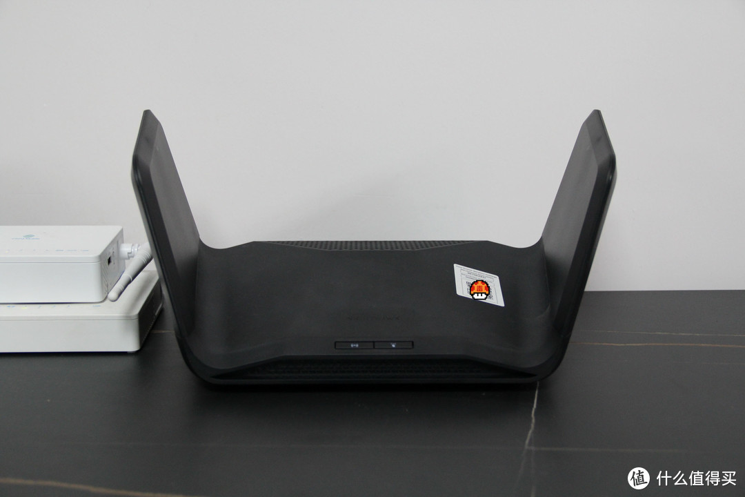 用“有形的翅膀”,让网速飞起来:网件RAX70路由器拆解测评