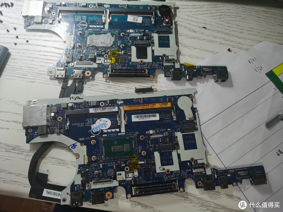 两块新旧主板的对比