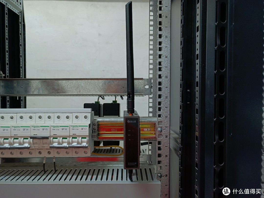 4G全网通且自带组网,全网便宜又好用的工业路由器,蒲公英R300A开箱