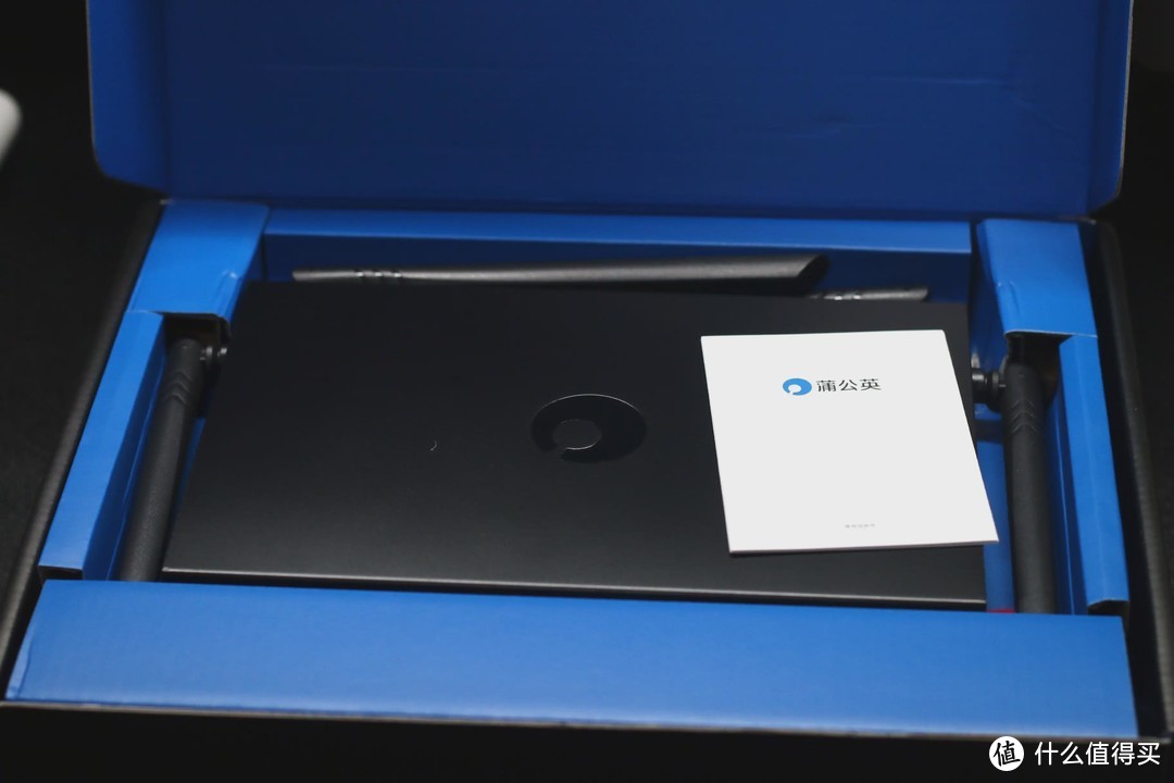 千兆组网提供流畅办公环境,蒲公英X5无线双频路由器测评