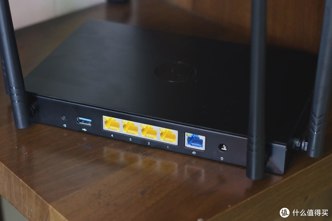 千兆组网提供流畅办公环境,蒲公英X5无线双频路由器测评