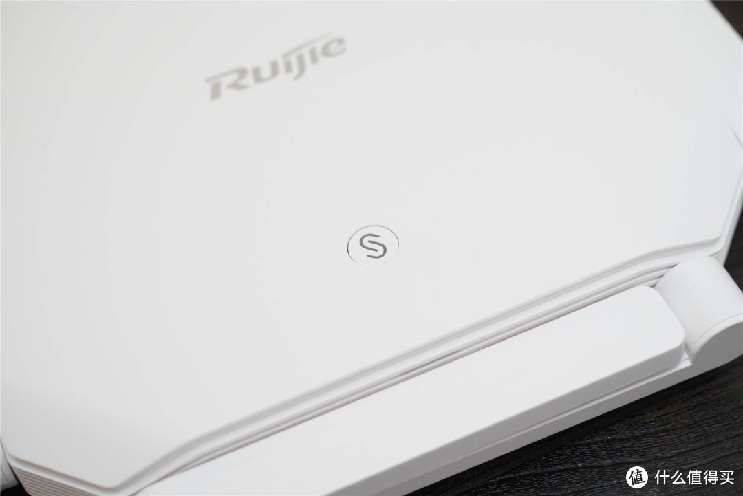 8天线WiFi6,256台设备同时上网,锐捷星耀X32评测