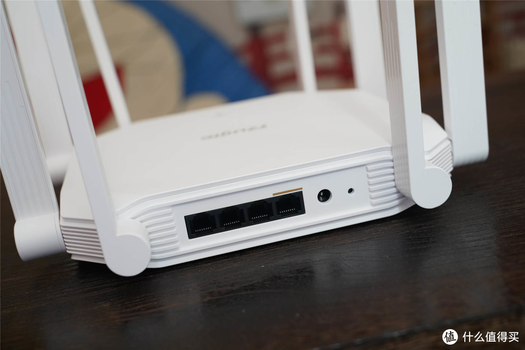 8天线WiFi6,256台设备同时上网,锐捷星耀X32评测