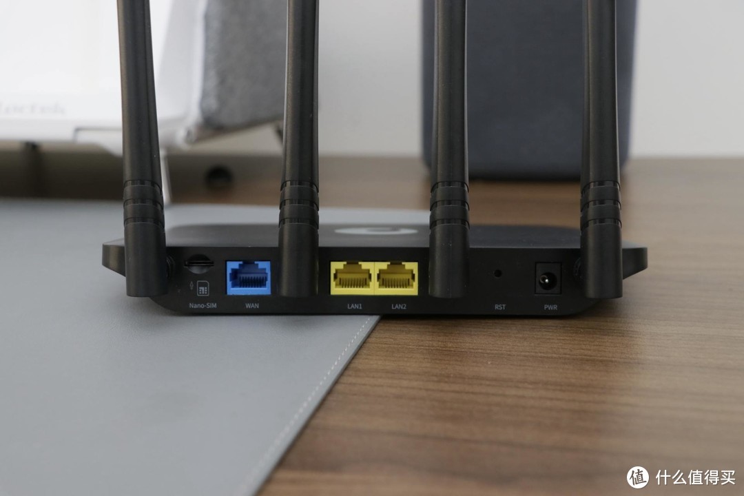 蒲公英X4C体验:4G网络直接转WiFi,竟然还能智能组网