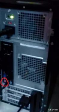 电脑上的麦克风怎么连接？