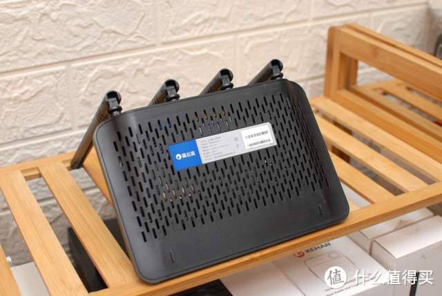 智能组网,轻松解决工作生活N个联网问题:蒲公英X4C 4G路由器