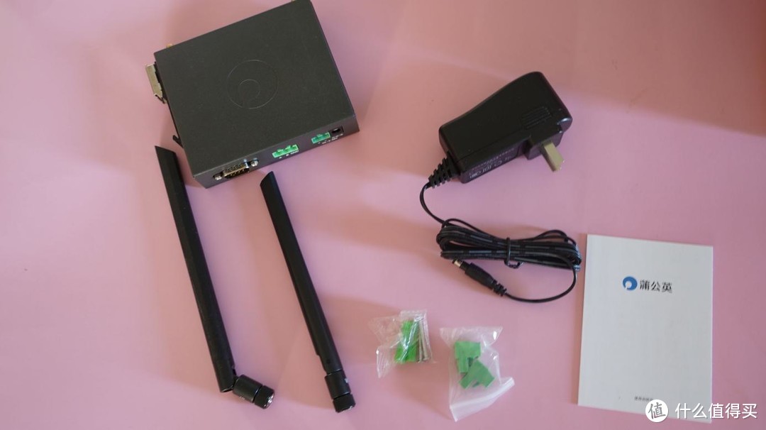 200多的4G工业路由器到底怎么样?蒲公英R300A开箱测评