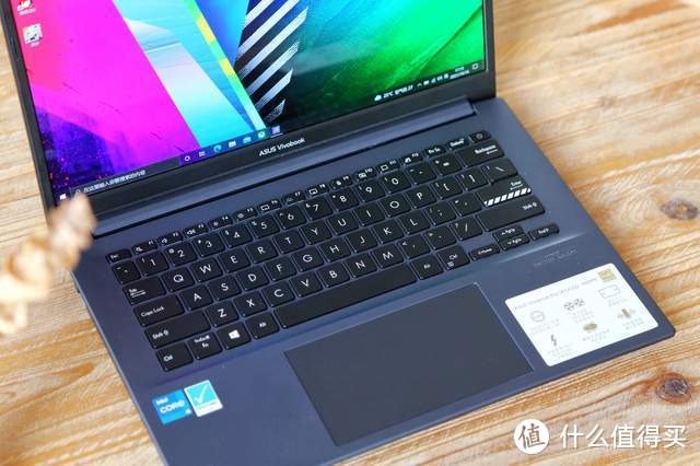 2.8K OLED屏 年轻人轻薄本新选择,华硕无畏Pro14 酷睿版体验