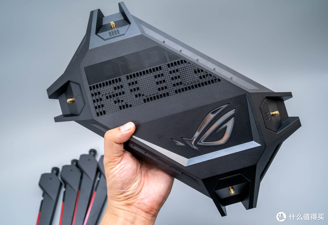 双2.5G网口,NAS、电竞必备神器:华硕ROG GT-AX6000 无线路由器开箱体验!
