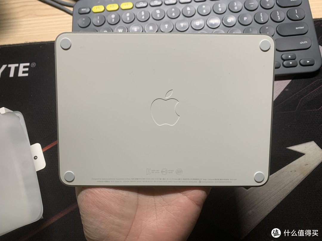 从第二代光线到目前的磨砂 背部已经改变