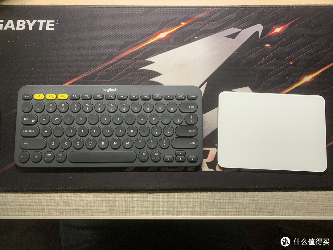它与我的K380键盘完全吻合 老鼠可能会被取出