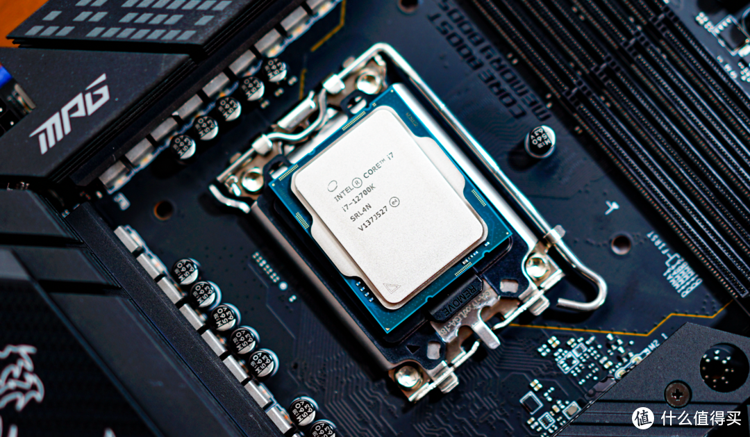 浅谈12代i7-12700K超频:提升明显,温控尚可,但小核表现诡异