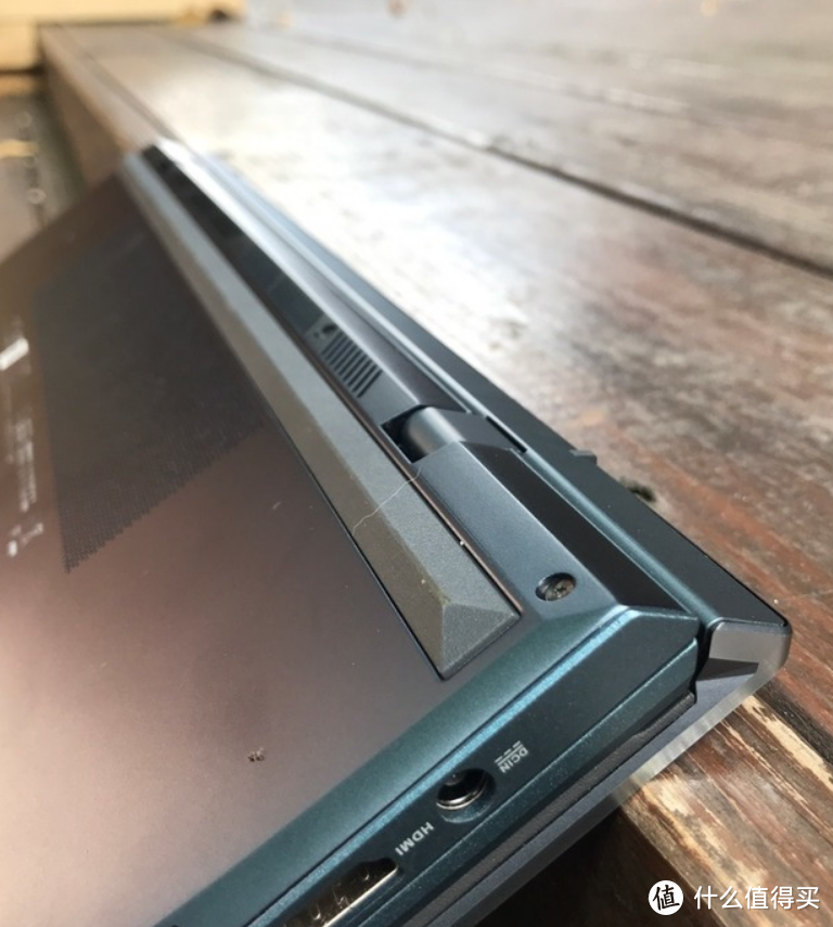 华硕品质-坚若磐石-Zenbook UX 582 OLED 双屏幕笔记本