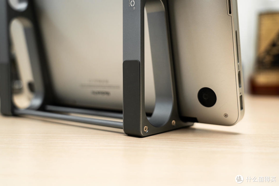 钢筋铁骨,站如松坐如钟,ORICO铝合金笔记本电脑支架体验