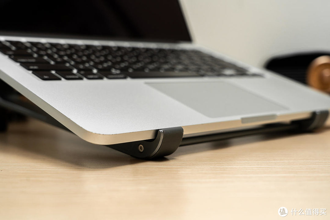 钢筋铁骨,站如松坐如钟,ORICO铝合金笔记本电脑支架体验