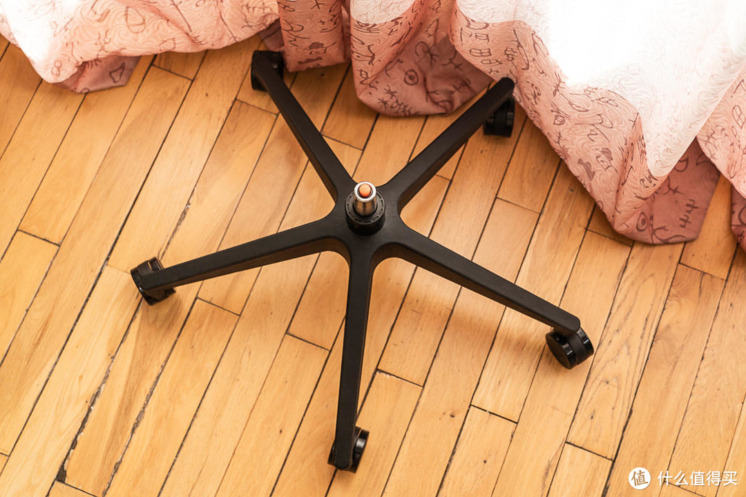 贝氪智能托腰办公椅:守护腰部健康,我是一把有灵魂的椅子