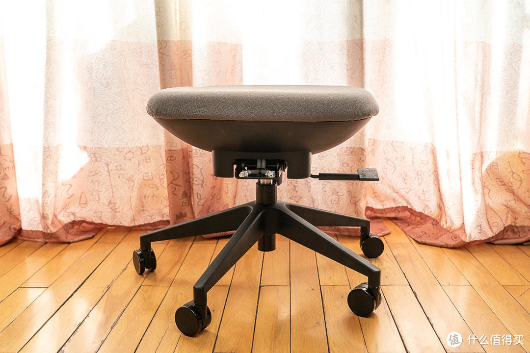 贝氪智能托腰办公椅:守护腰部健康,我是一把有灵魂的椅子