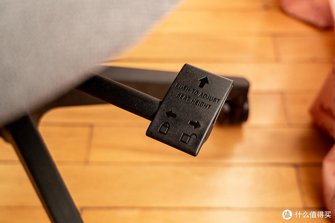 贝氪智能托腰办公椅:守护腰部健康,我是一把有灵魂的椅子