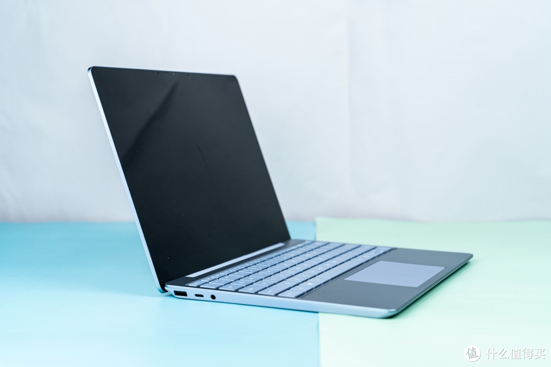 优雅精致，这款轻薄本是商务人士最爱