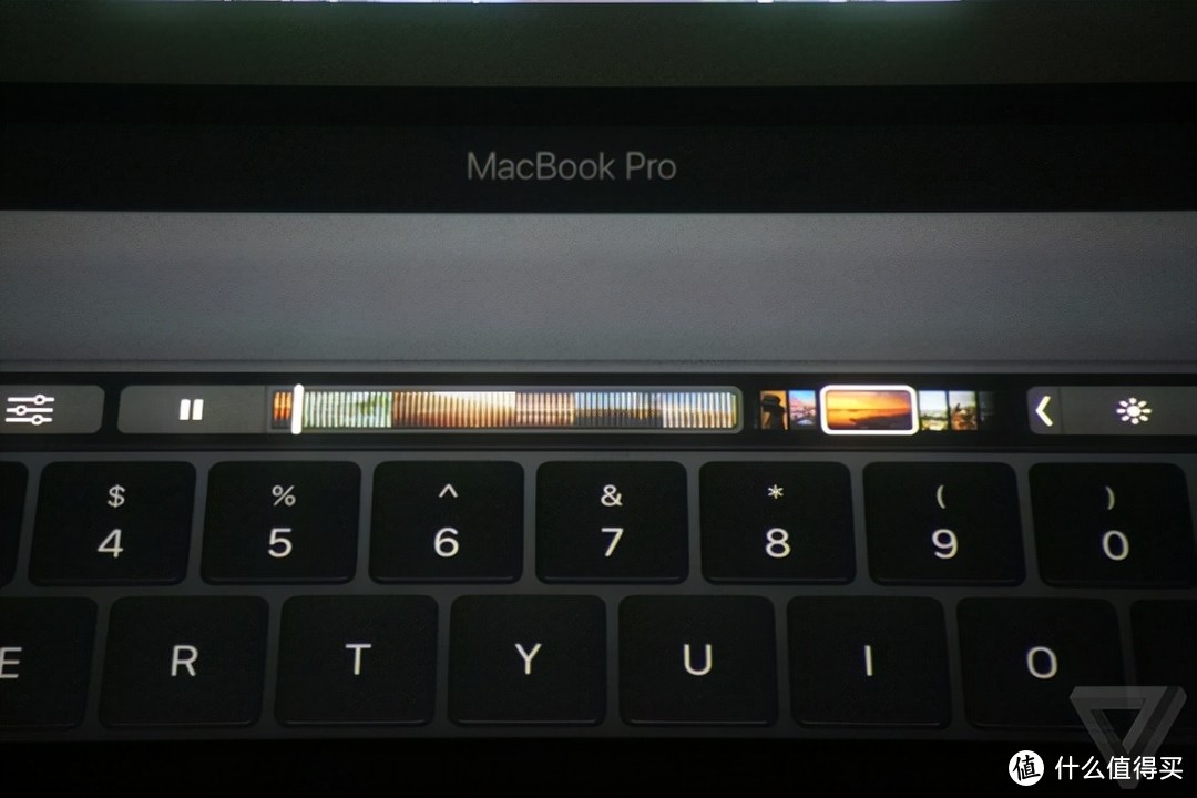 临近2022年，笔记本电脑加触控屏是大势所趋吗？