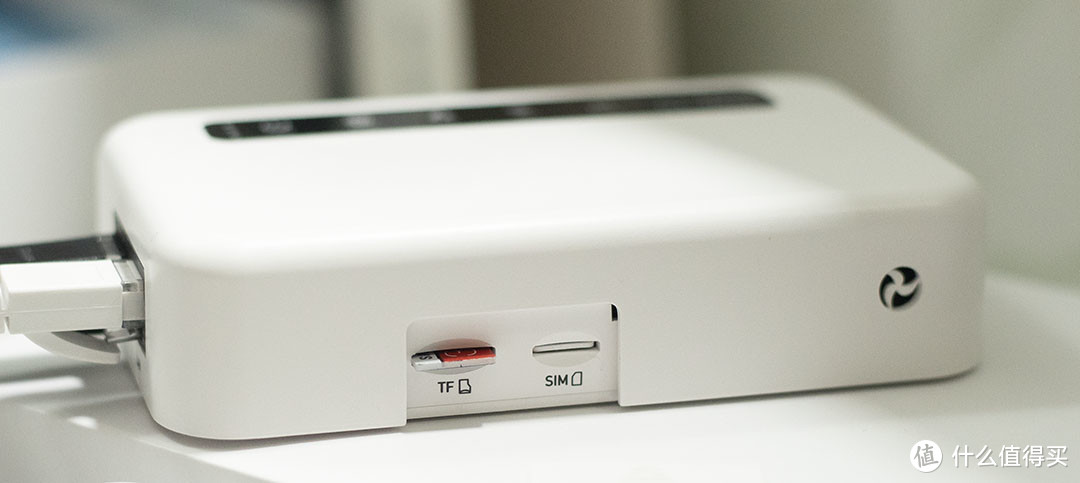 搭载OpenWRT的4G路由器,还可当轻量NAS,GL.inet XE300随身WIFI体验!