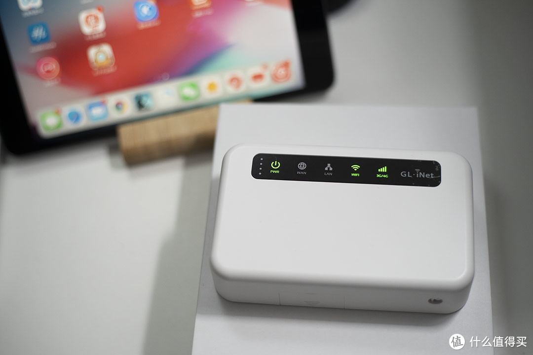 搭载OpenWRT的4G路由器,还可当轻量NAS,GL.inet XE300随身WIFI体验!