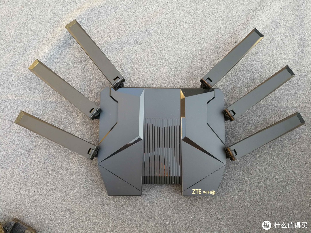 性价比和性能终选：中兴 AX5400 Pro 把信号拉满的国产芯旗舰路由器