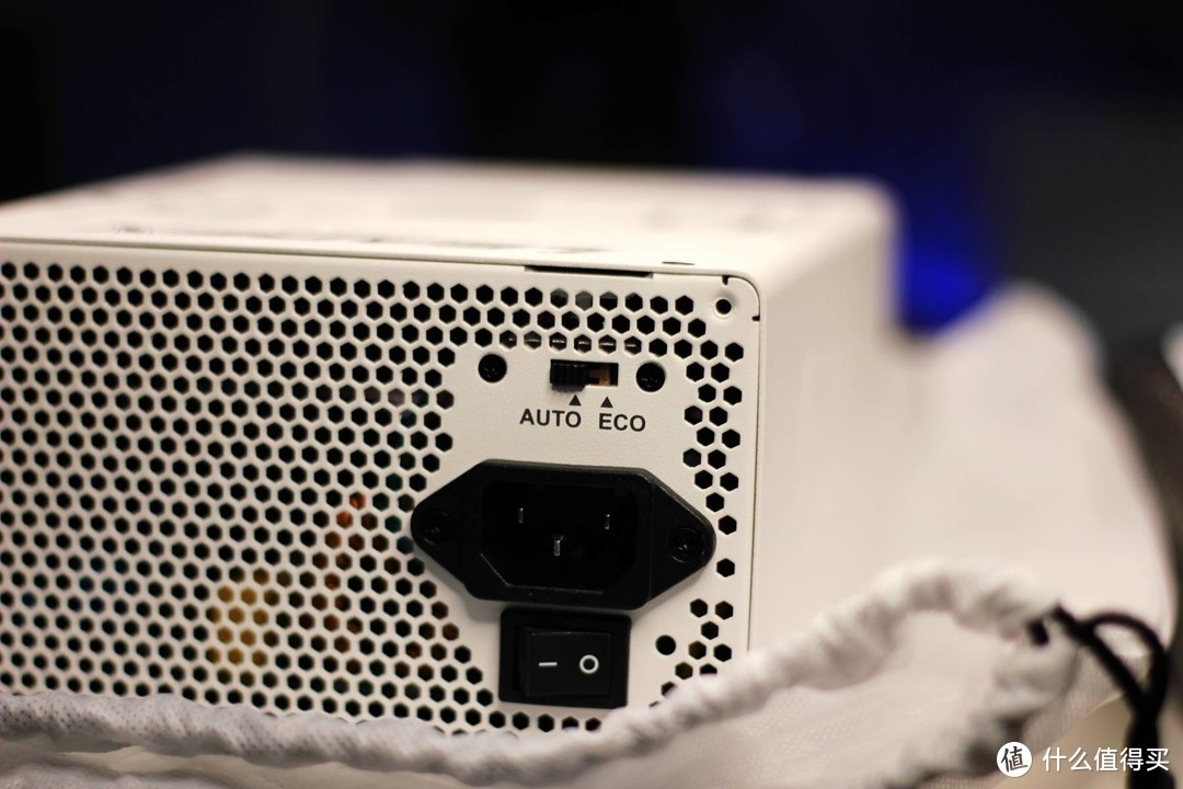 2021年畅玩3A大作的均衡游戏PC之选?i5-12600K + RTX 3060Ti