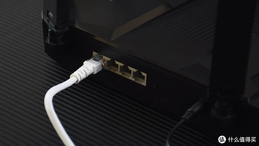 中兴AX5400 Pro双频千兆路由器：酷炫机甲风 强劲硬实力