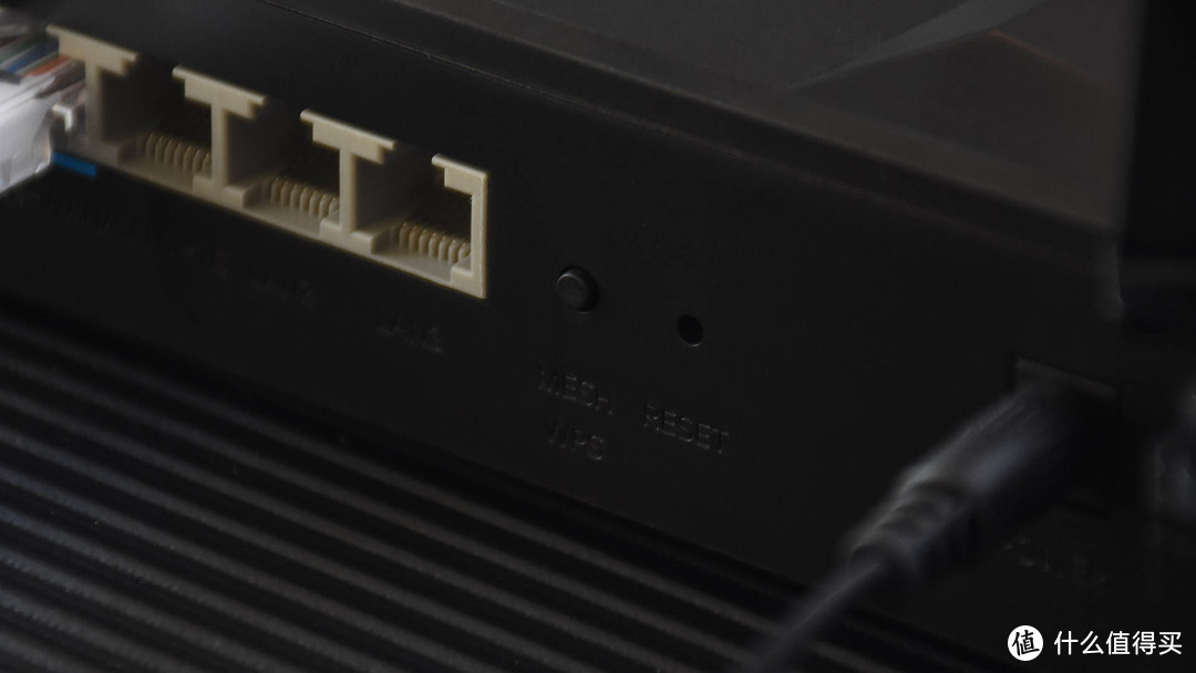 中兴AX5400 Pro双频千兆路由器：酷炫机甲风 强劲硬实力