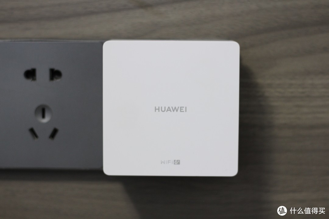 全屋无死角实现WiFi 6+，华为路由器H6深度解决大平层信号差问题