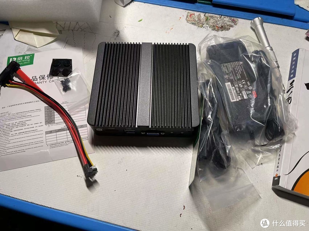 信箱的主体 硬盘 电缆 线路 动力