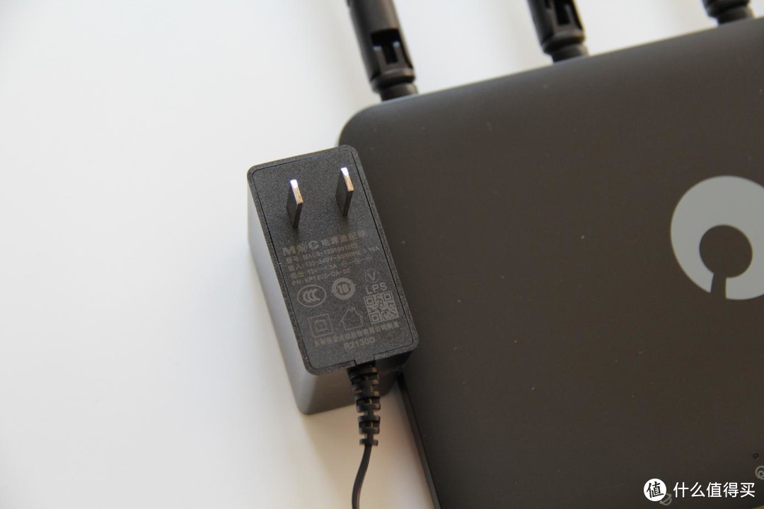 要4G,更要智能组网,蒲公英X4C路由器拆箱小测