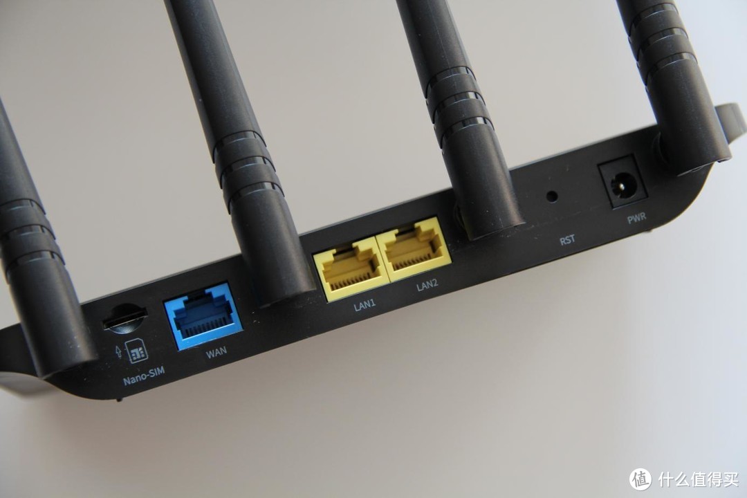 要4G,更要智能组网,蒲公英X4C路由器拆箱小测