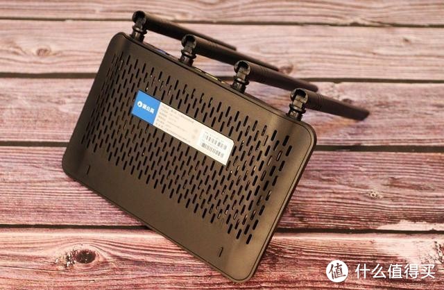 蒲公英X4C 4G路由器，堪比随身WiFi