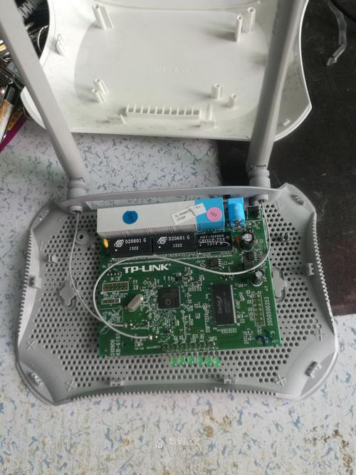 tl-wr 842n 无线路由器拆卸