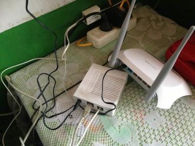 我买了个TP-Link 842n无线路由器 我不知道如何连接它