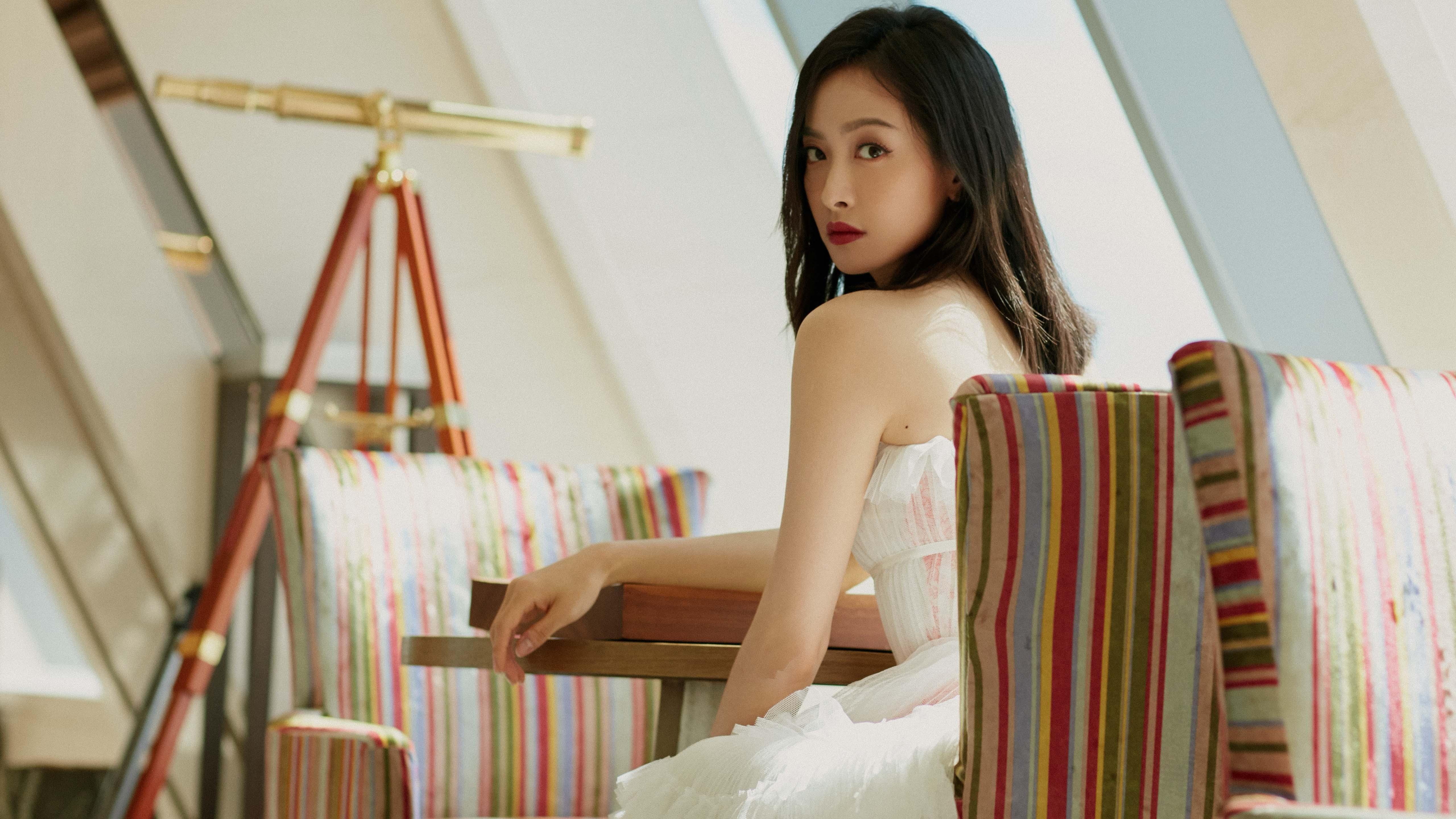 win7关防火墙_路由器连接是一根线接猫，一根接电脑，怎么进无线路由器去关防火墙？？