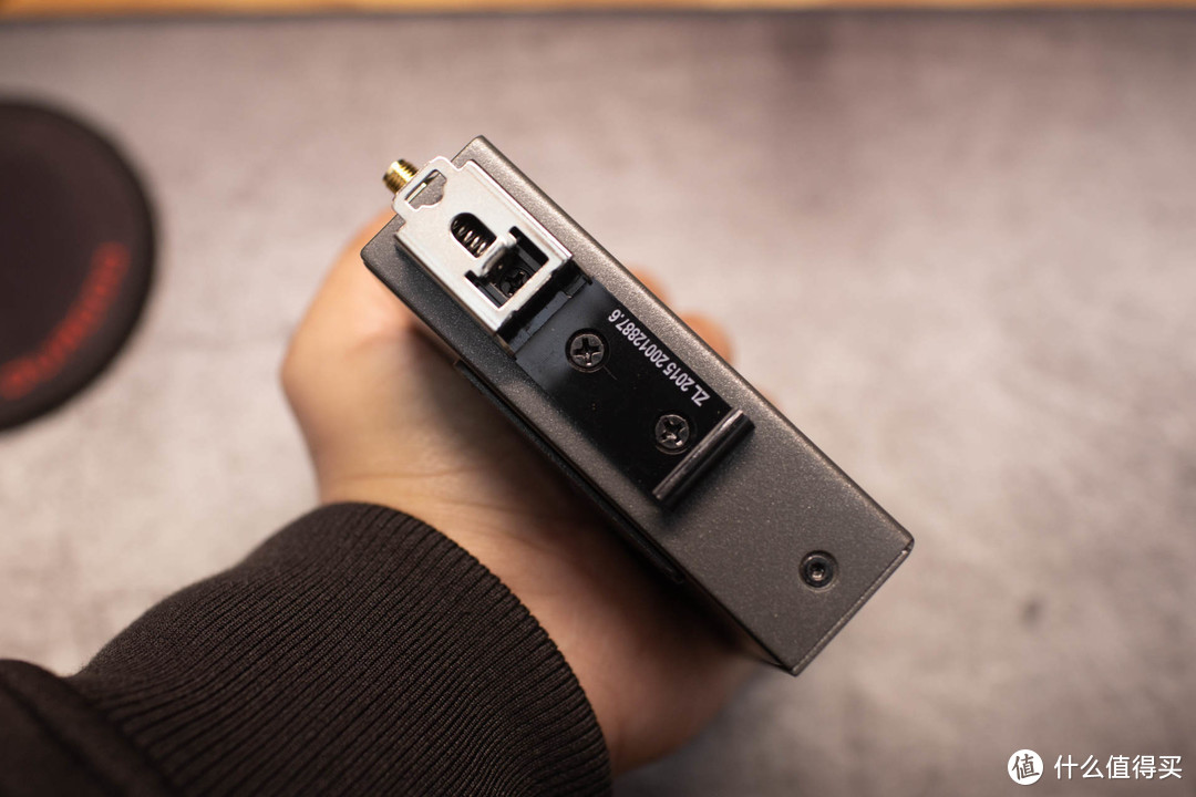 喜欢工业设备的看过来，支持4G，可以智能组网的路由器