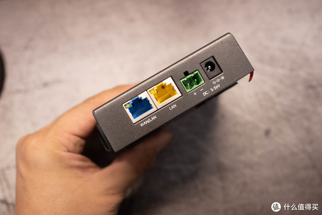 喜欢工业设备的看过来，支持4G，可以智能组网的路由器